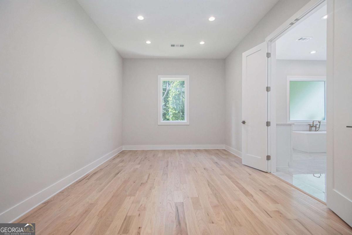 Echelon - Residential