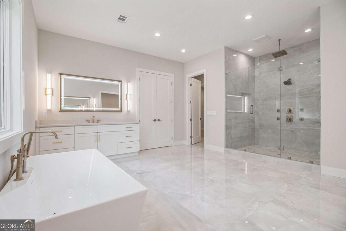 Echelon - Residential