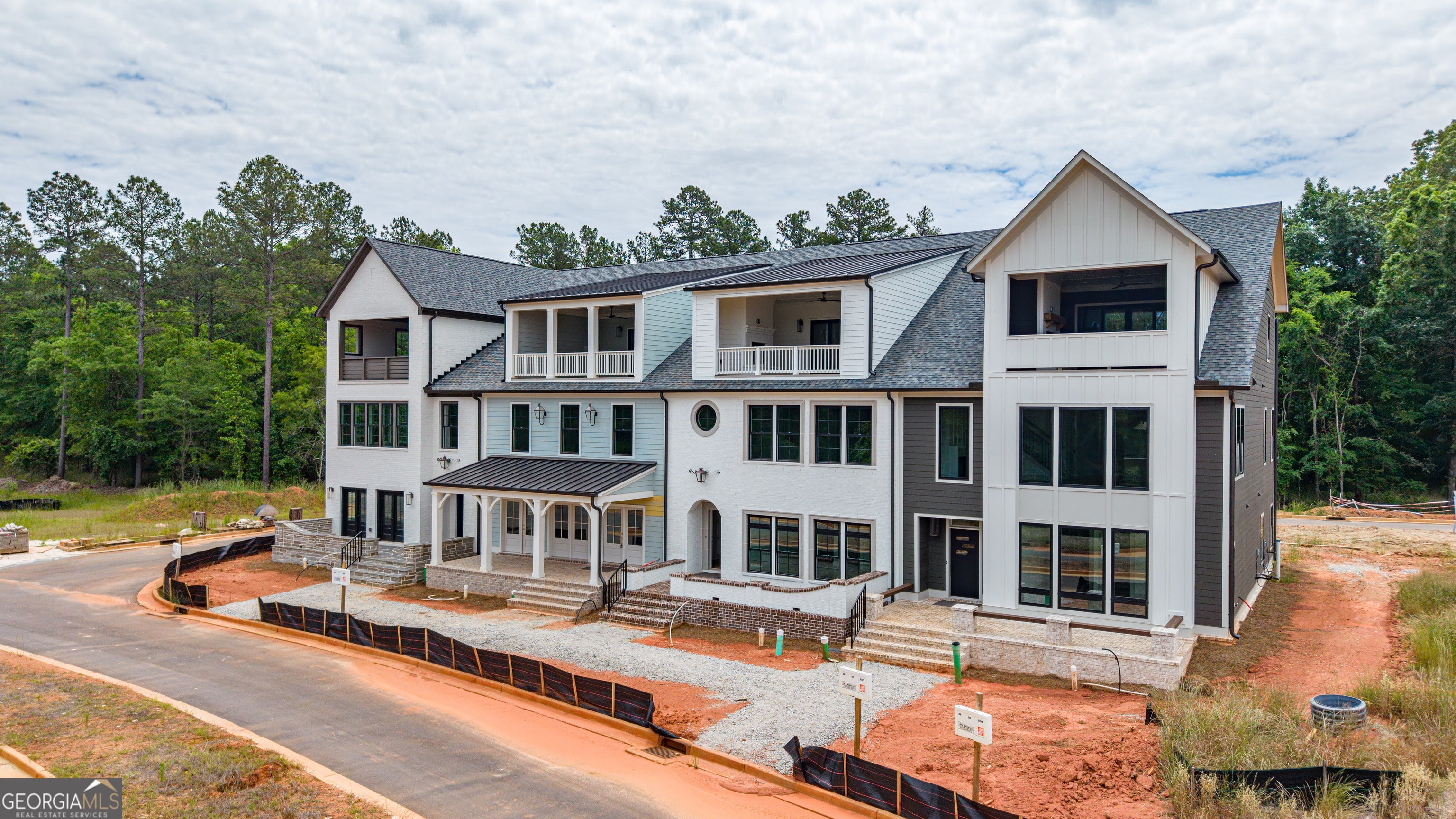 69 Vesper Grand AVE