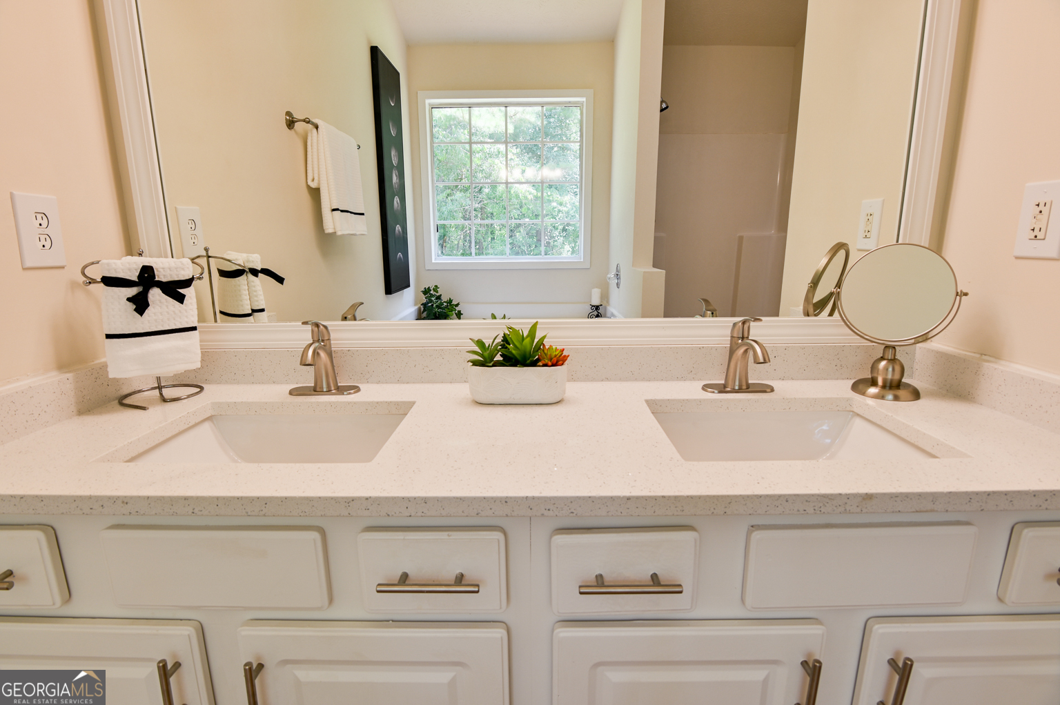 Elliott Grove - Residential