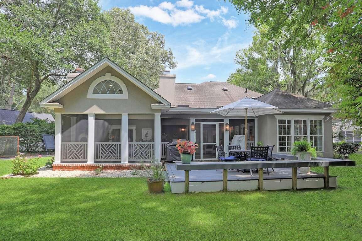 Photo 11 of 88 of 122 Woodline DR house