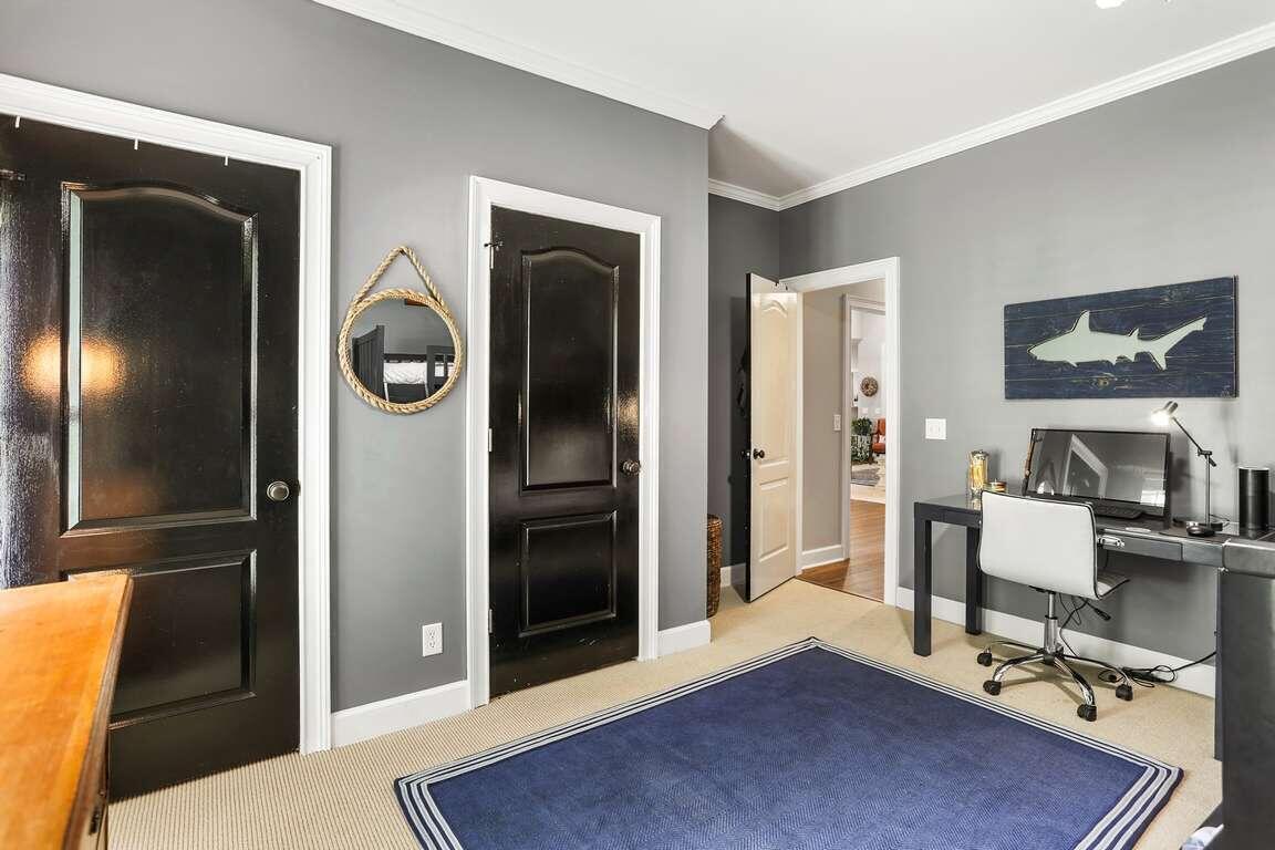Photo 43 of 88 of 122 Woodline DR house