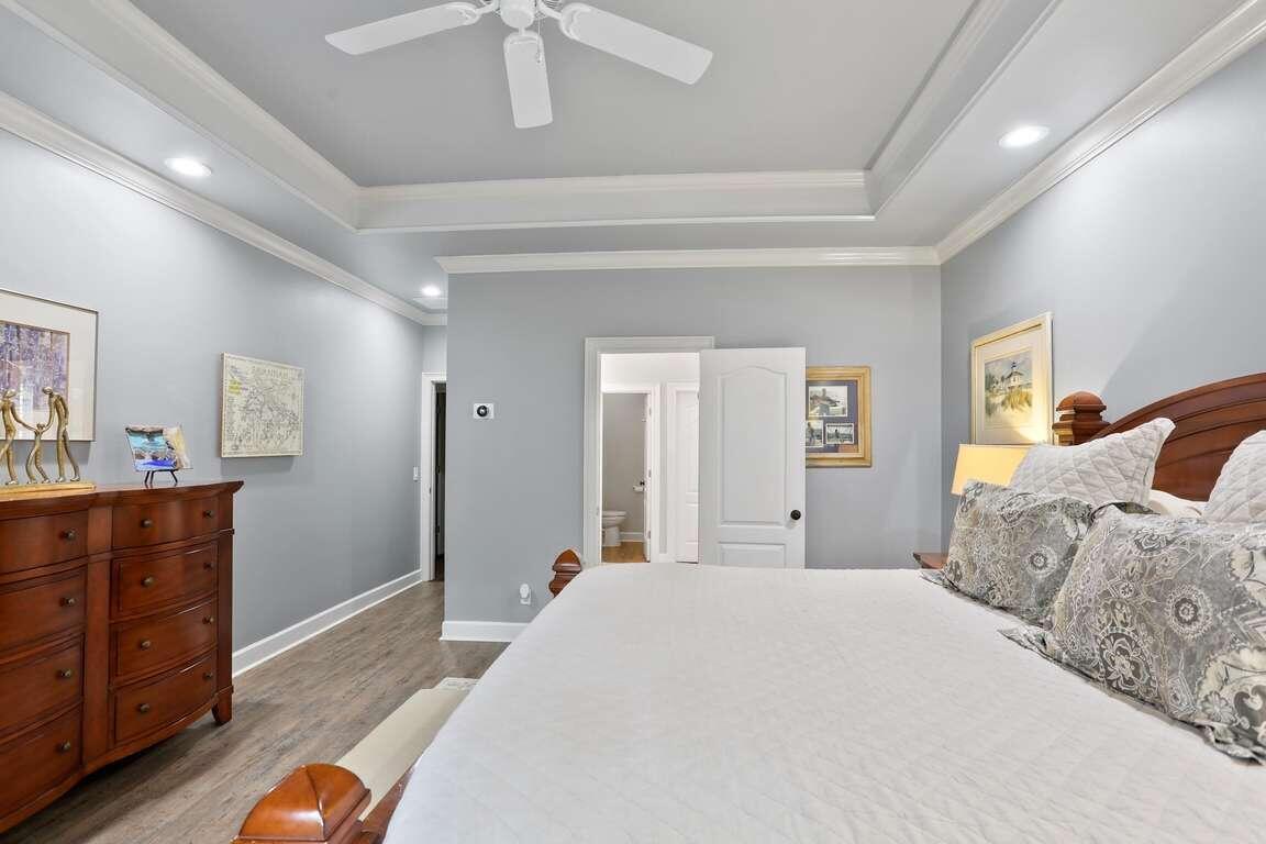 Photo 55 of 88 of 122 Woodline DR house
