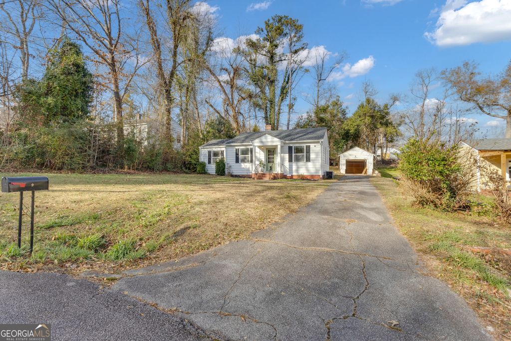 Photo of 9 Meridian Drive, Newnan, GA 30263 (MLS # 10661588)
