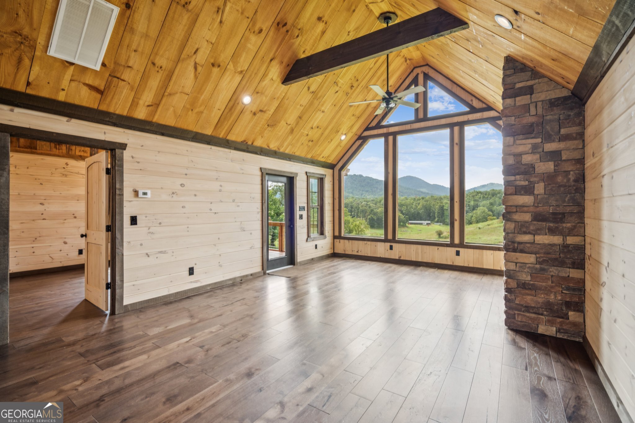 335 Mountain RD