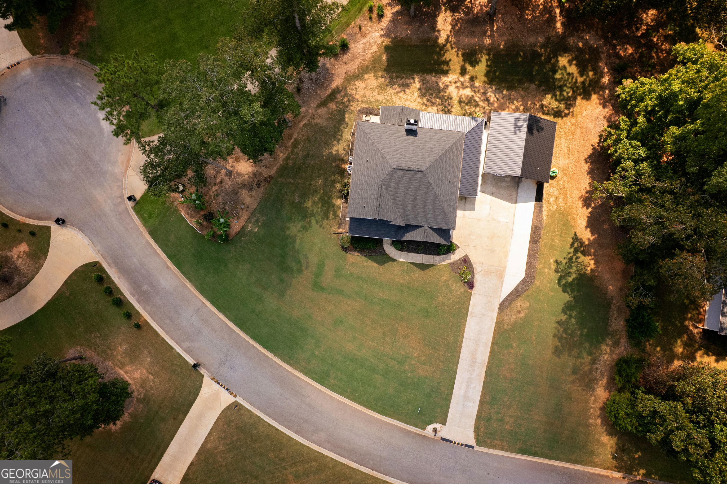 207 Dixon CIR