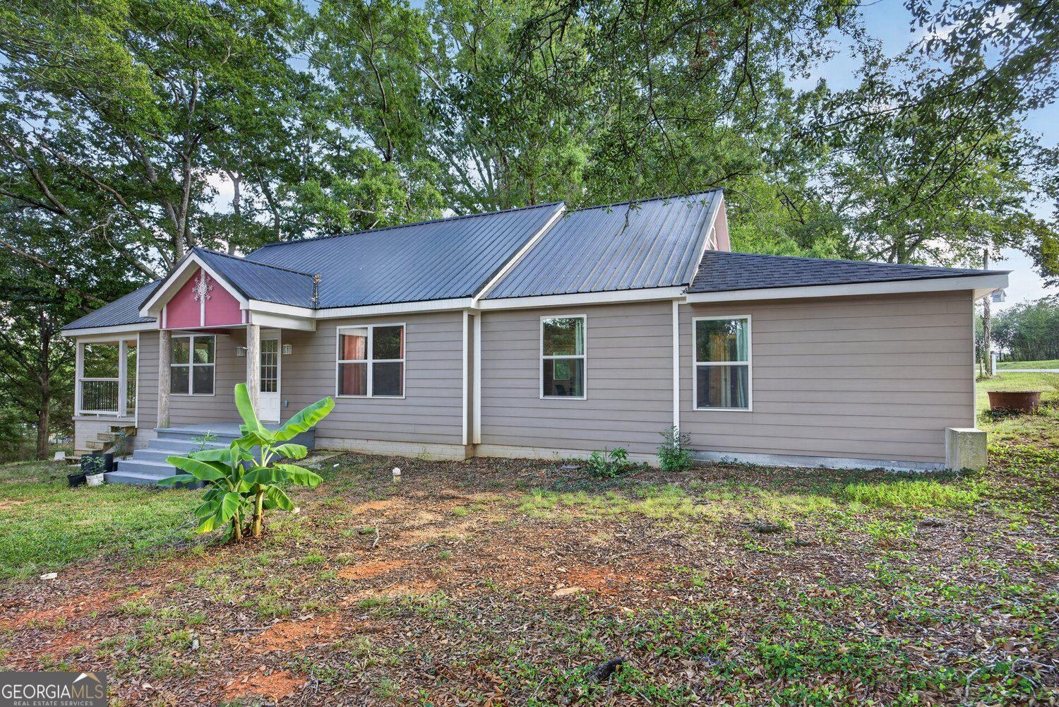 210 Shaw Road SW