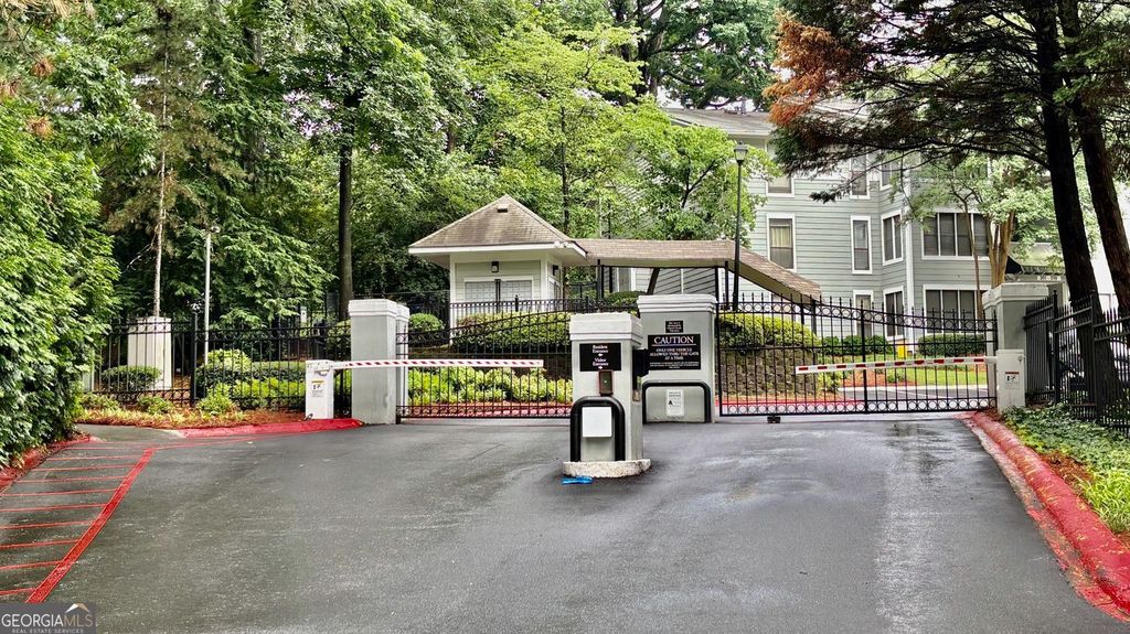 Photo of 713 Summit North Drive NE #713, Atlanta, GA 30324 (MLS # 10773118)