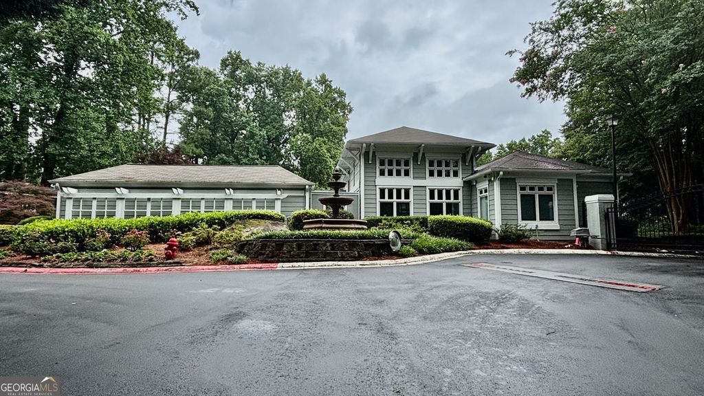 Photo of 713 Summit North Drive NE #713, Atlanta, GA 30324 (MLS # 10773118)