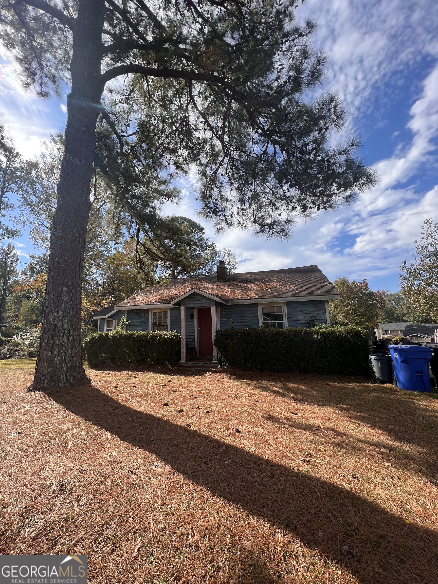 Welcome to this hidden gem! This 2-bedroom, 1-bathroom home, nestled on a generous 0.52-acre lot in a desirable area, offers immense potential for those with a vision. With 1180 sqft of living space, this cozy residence presents an excellent opportunity for renovation and transformation. Pool in the backyard for potential recreation or restoration. Prime 0.52-acre lot, perfect for expansion, gardening, and outdoor activities, perfectly situated in a highly sought-after location. While this property is in need of some TLC and repairs, it's a canvas waiting for your personal touch. With the right renovations, this home can become a dream oasis in a prime location. Don't miss the chance to turn this house into your ideal home.