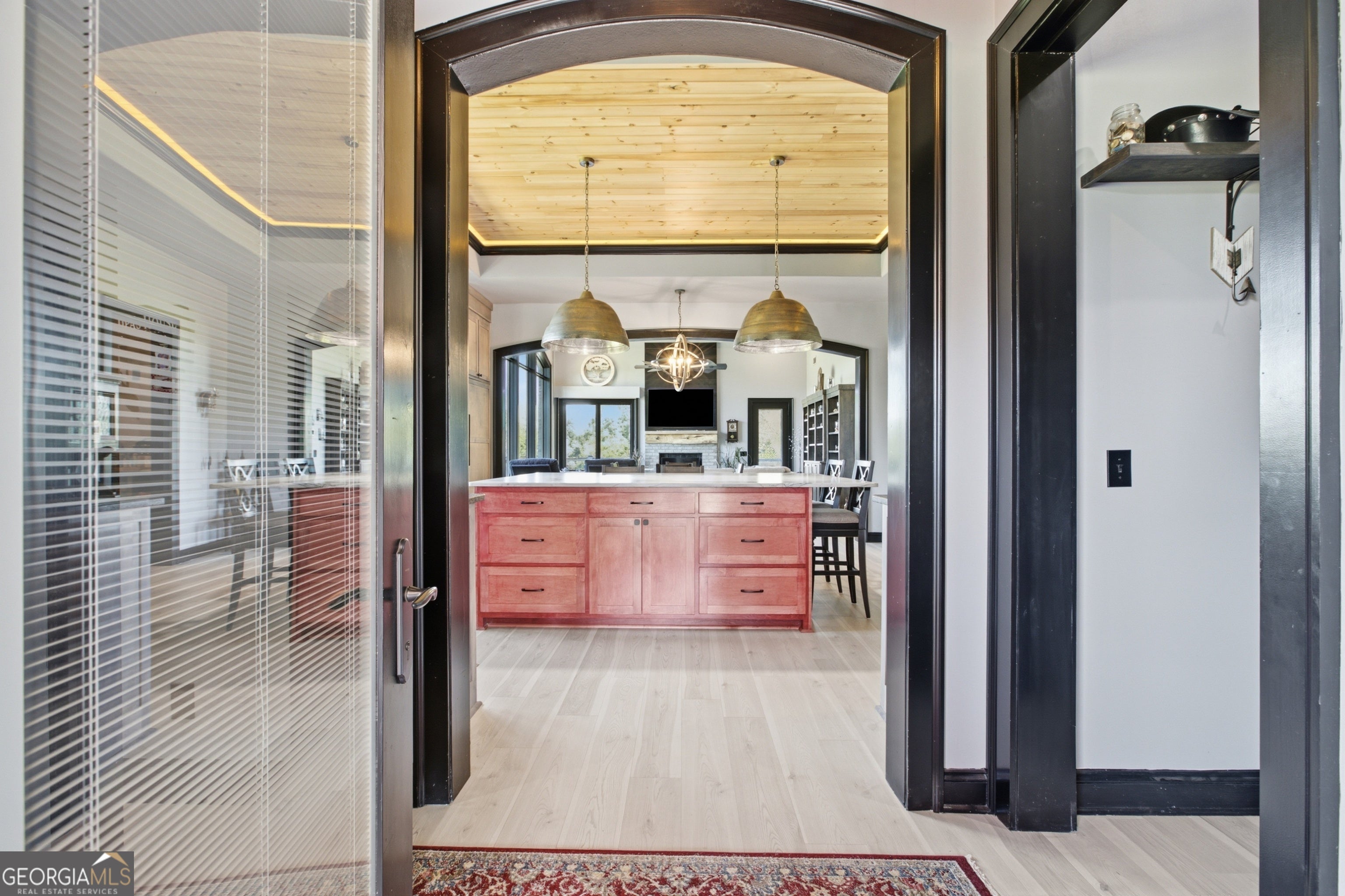 593/525 Amy's Creek RD