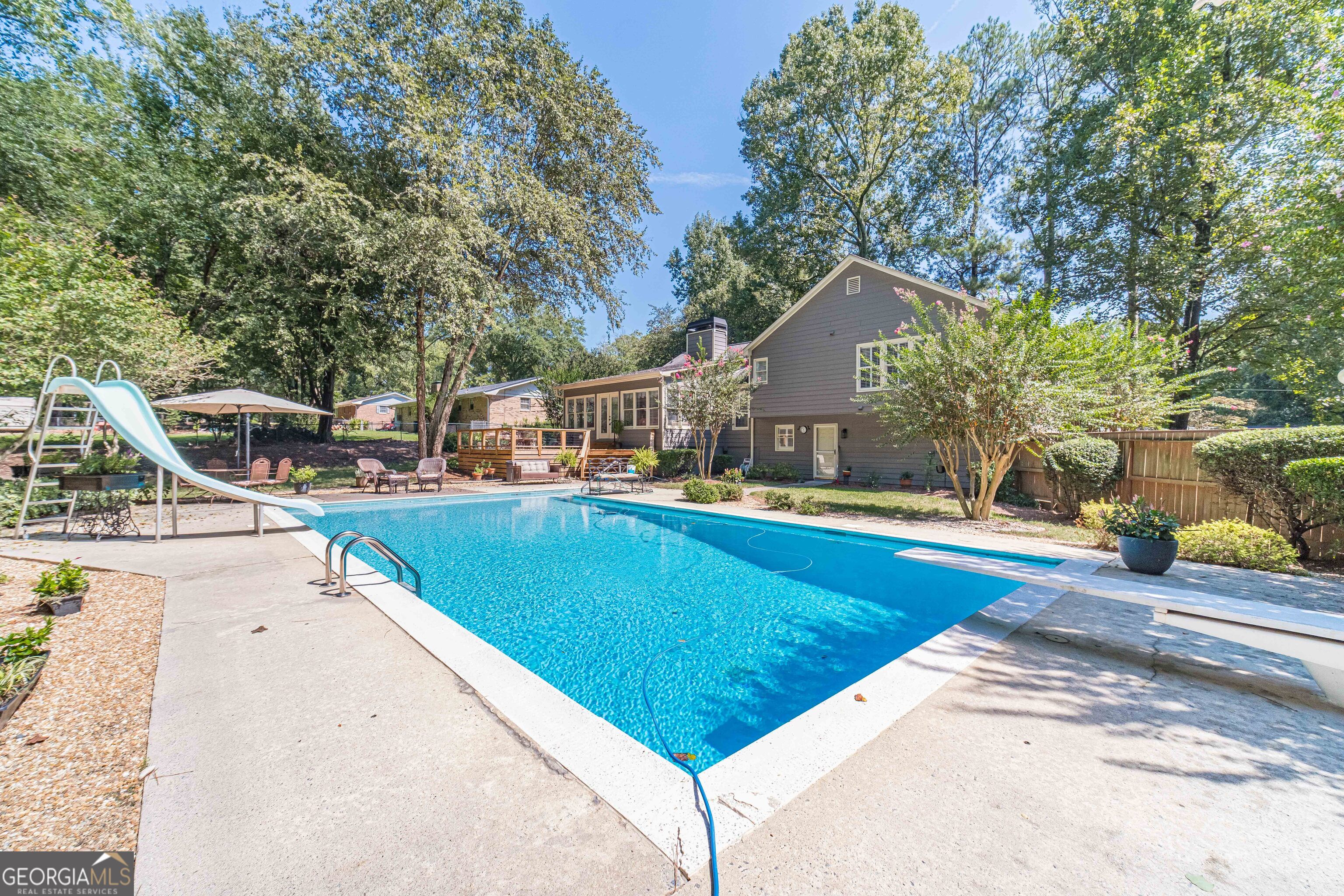 2759 Lanier DR