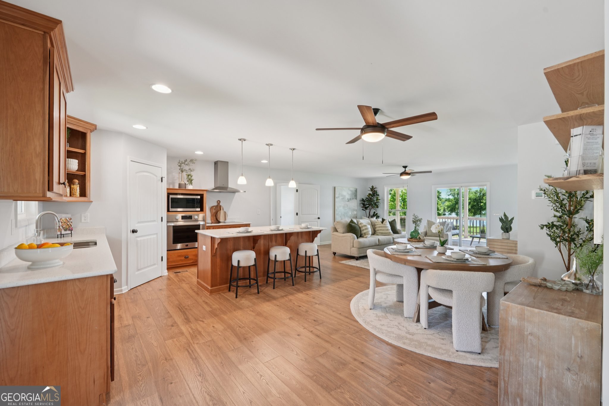 1051 Twin Rivers RD