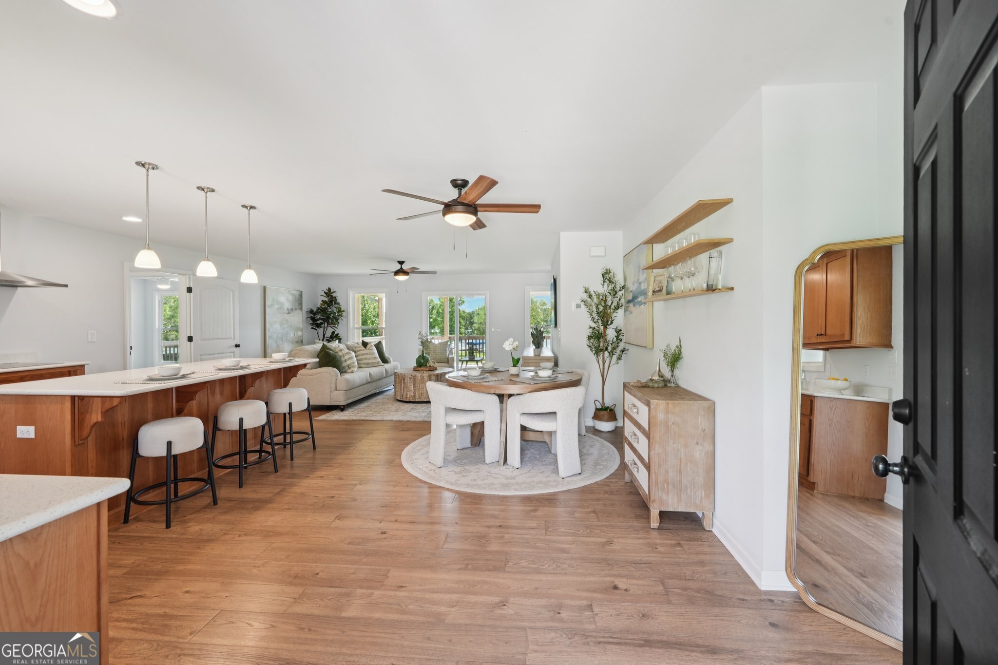 1051 Twin Rivers RD