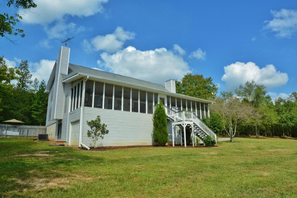 301 Spruill Bridge RD