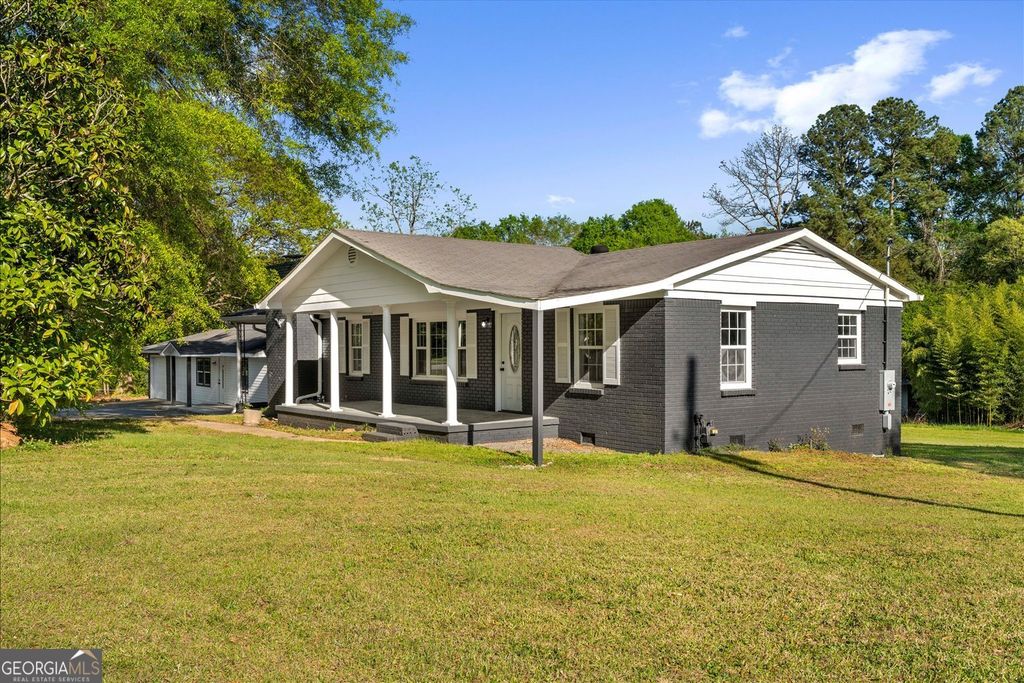 Photo of 832 Snow Springs Road NW, Adairsville, GA 30103 (MLS # 10735763)