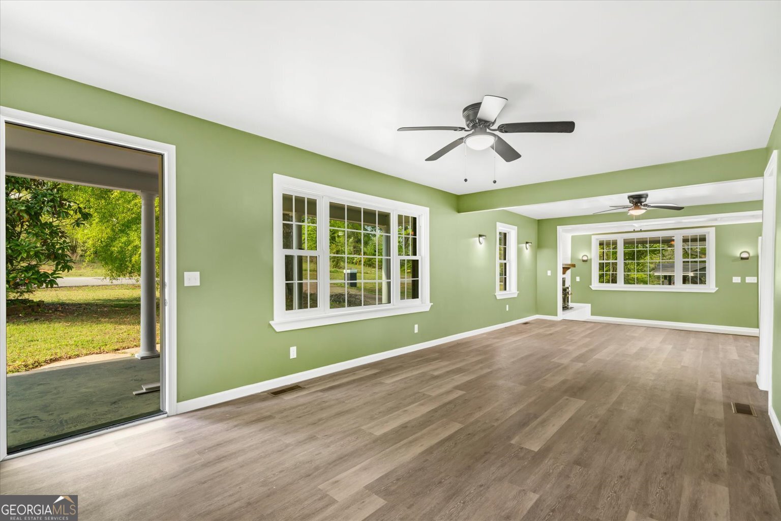 832 Snow Springs RD NW