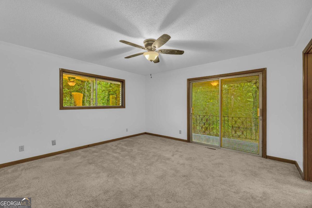 1145 Cherokee RD