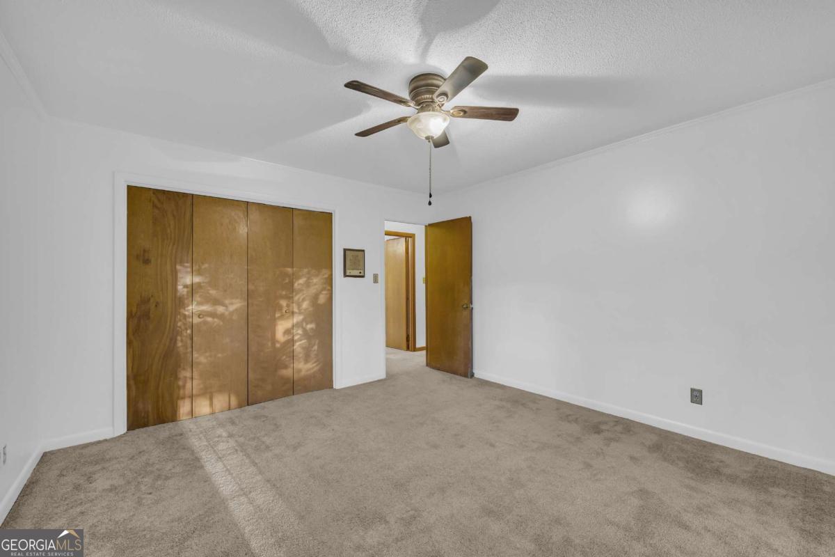 1145 Cherokee RD