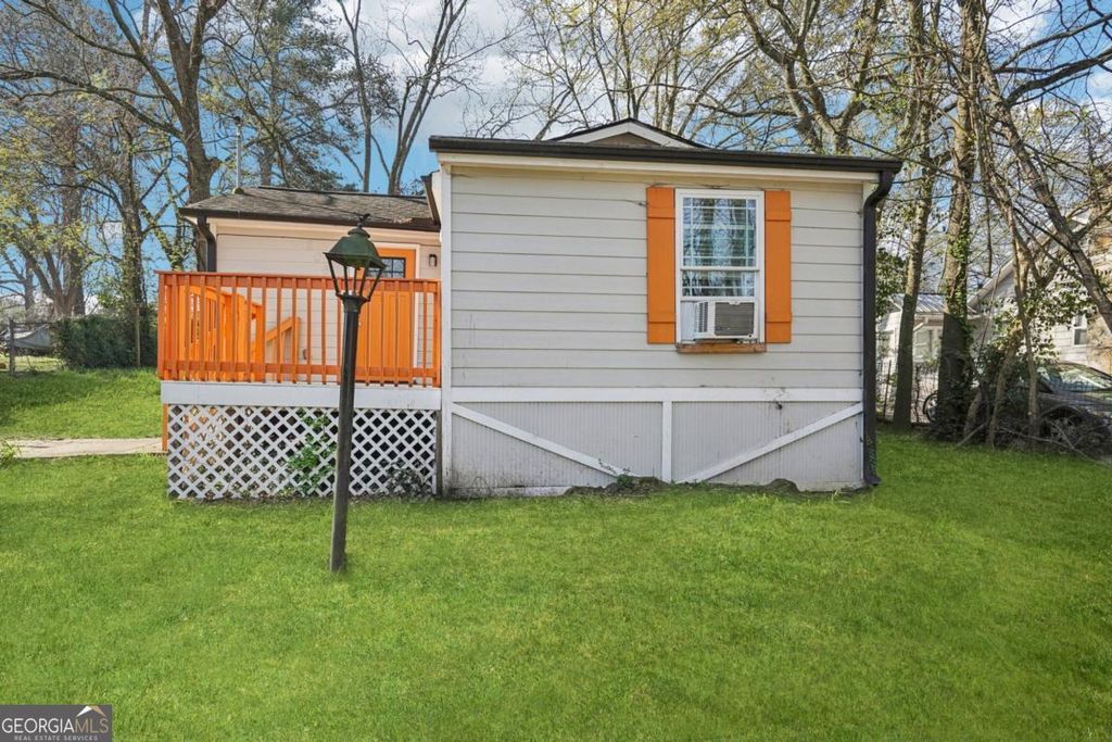 Photo of 2065 Morehouse Drive NW, Atlanta, GA 30314 (MLS # 10717001)