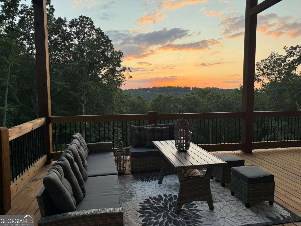 356 Mountain Ridge DR