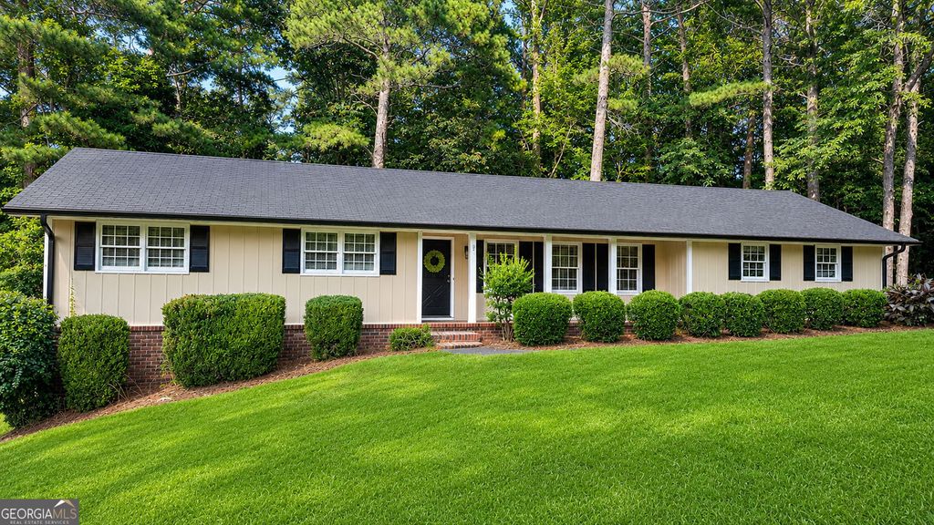 Photo of 2356 Cambridge Street, Snellville, GA 30078 (MLS # 10797802)