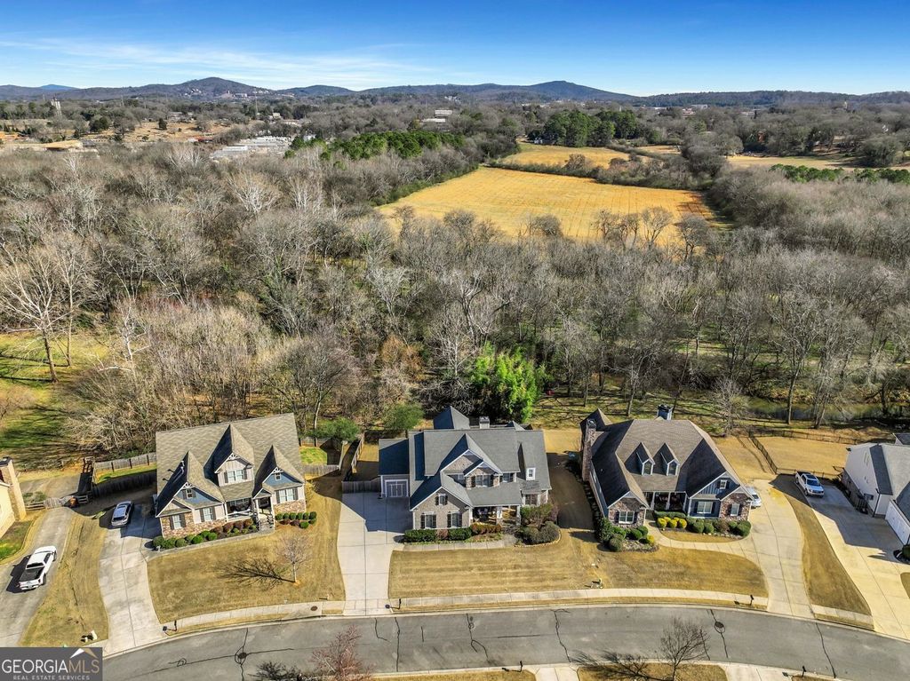 Photo of 98 Twelve Oaks Drive SE, Cartersville, GA 30120 (MLS # 10678656)