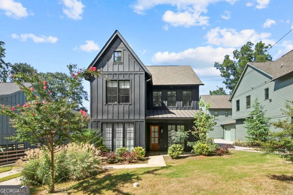 Photo of 1241 BRIDGES Avenue SW #A, Atlanta, GA 30310 (MLS # 10846466)
