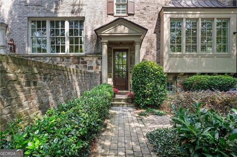 Photo of 3675 Brookhaven Manor Crossing, Atlanta, GA 30319 (MLS # 10874147)