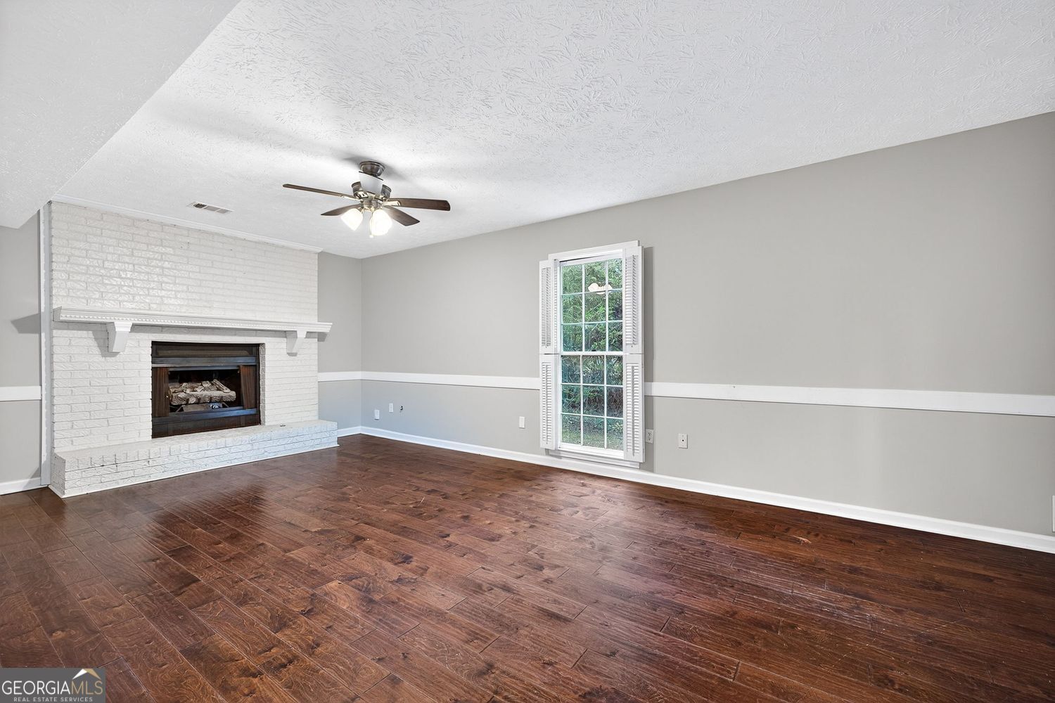 Marietta, Georgia 30066, United States, 3 Bedrooms Bedrooms, ,3 BathroomsBathrooms,Residential,Active,221595