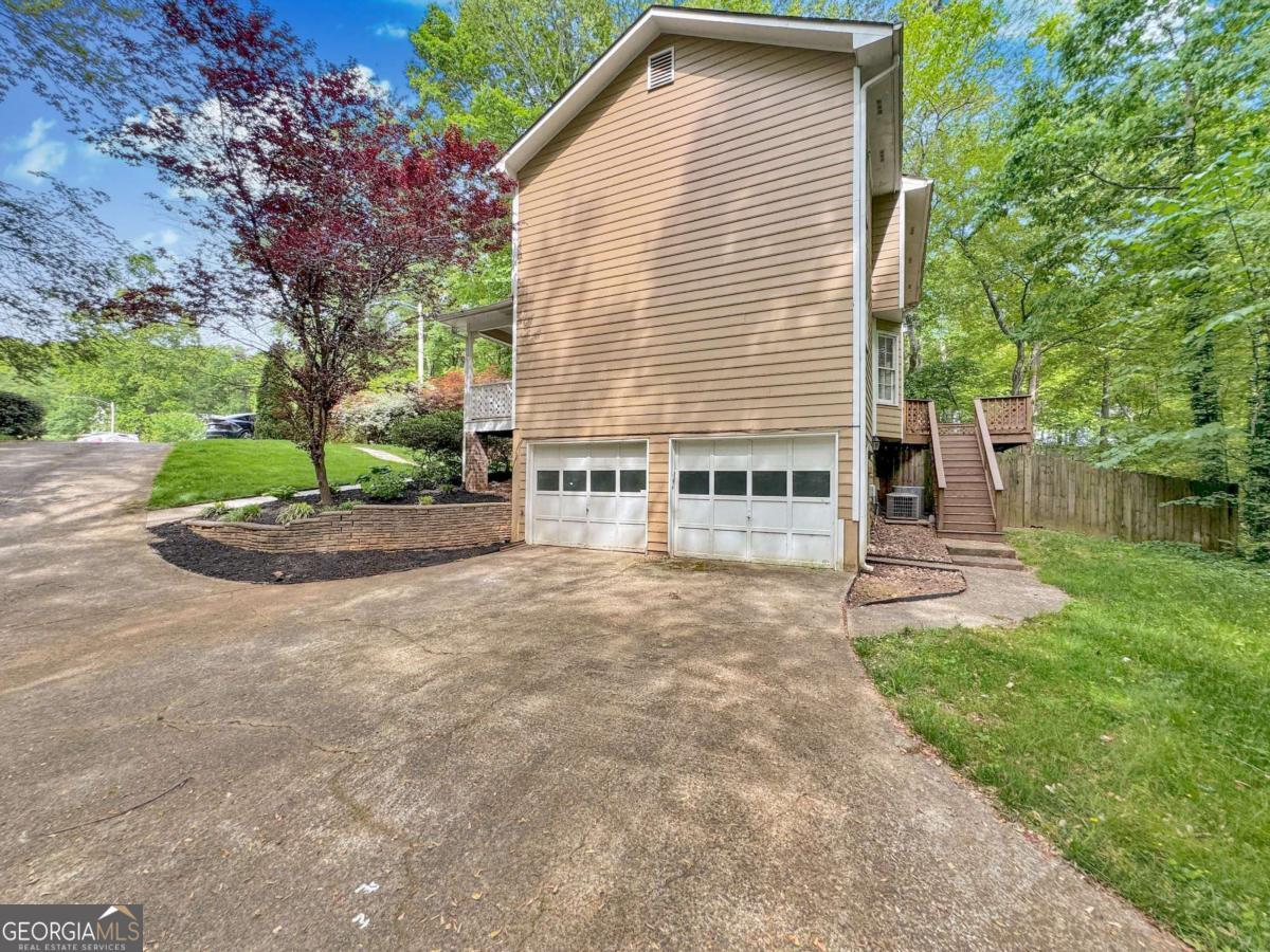 Falcon Crest I - Residential Lease