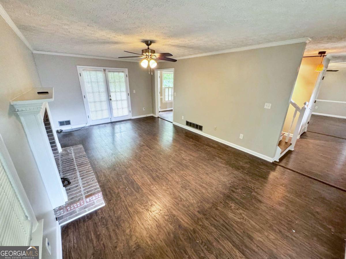 Falcon Crest I - Residential Lease