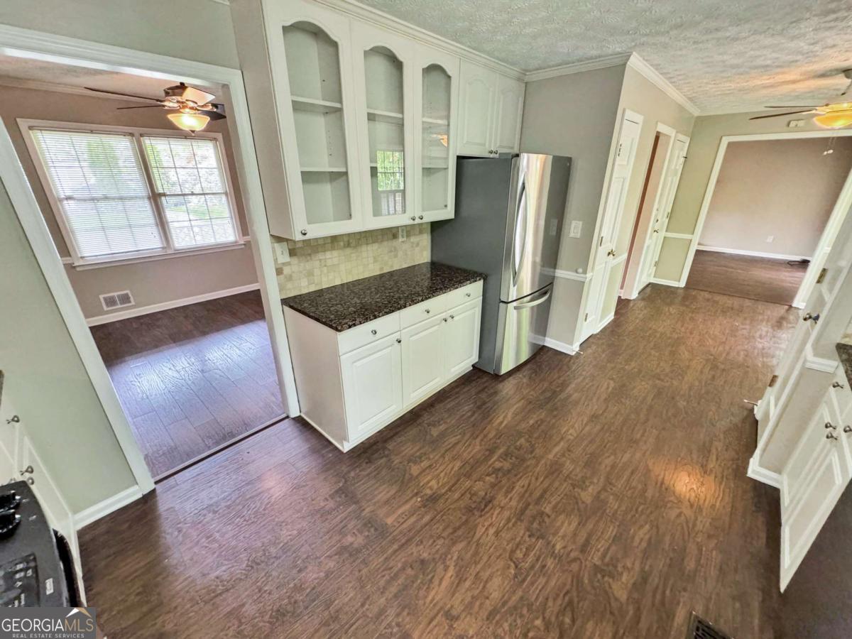Falcon Crest I - Residential Lease