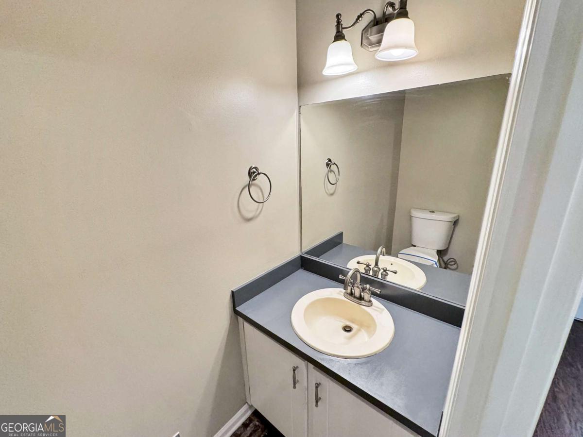Falcon Crest I - Residential Lease