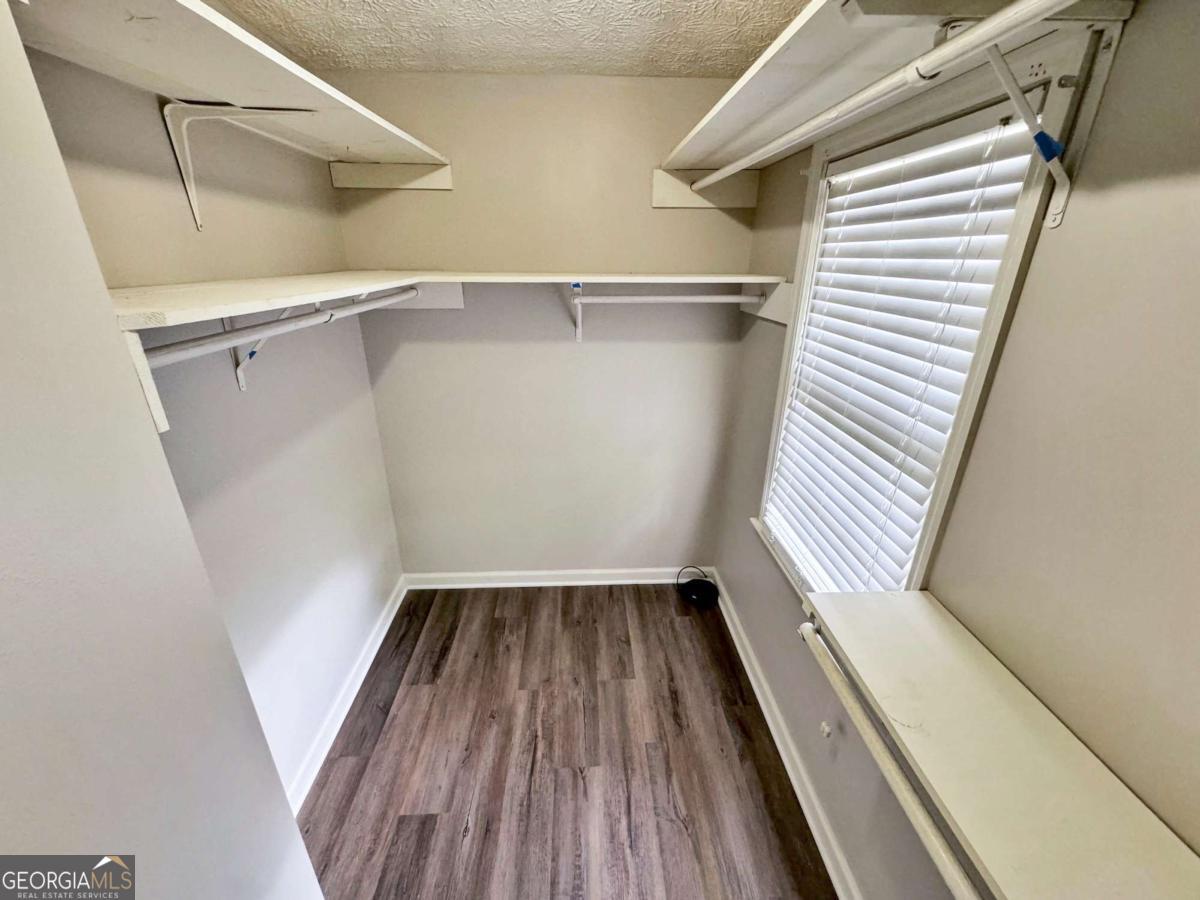 Falcon Crest I - Residential Lease