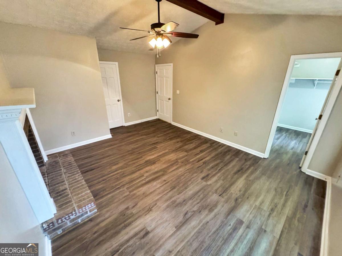Falcon Crest I - Residential Lease