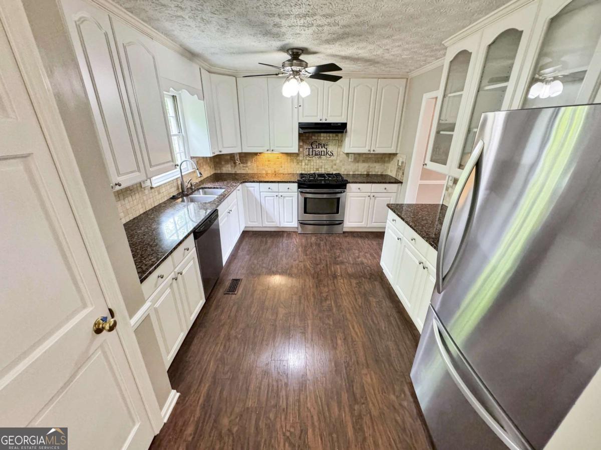 Falcon Crest I - Residential Lease