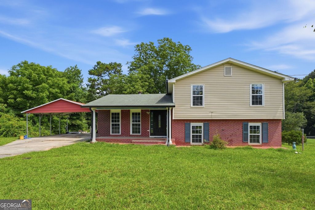 Photo of 420 Henson Circle, Carrollton, GA 30117 (MLS # 10786456)