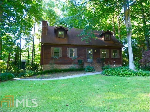 Great Opportunity! This Cape Cod is just waiting to be Rehabbed! Good Bones & Fantastic Lot, in East Cobb! Wonderful Location , minutes to shopping, dining, entertainment! Supra Lockbox Only! Seller has received multiple offers and has set a deadline for all highest & best offers by Wednesday, July 8, 2015 at NOON EST, So Property is AVAILABLE until deadline. Preview to determine condition for your needs. Cash Offers Best, NO Conforming Loans. Lock All Doors upon leaving! Thanks for showing!