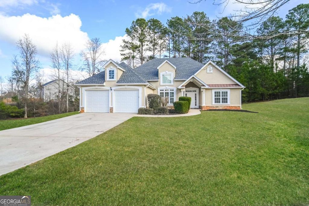 Photo of 80 Knolls Ridge, Hampton, GA 30228 (MLS # 10677878)