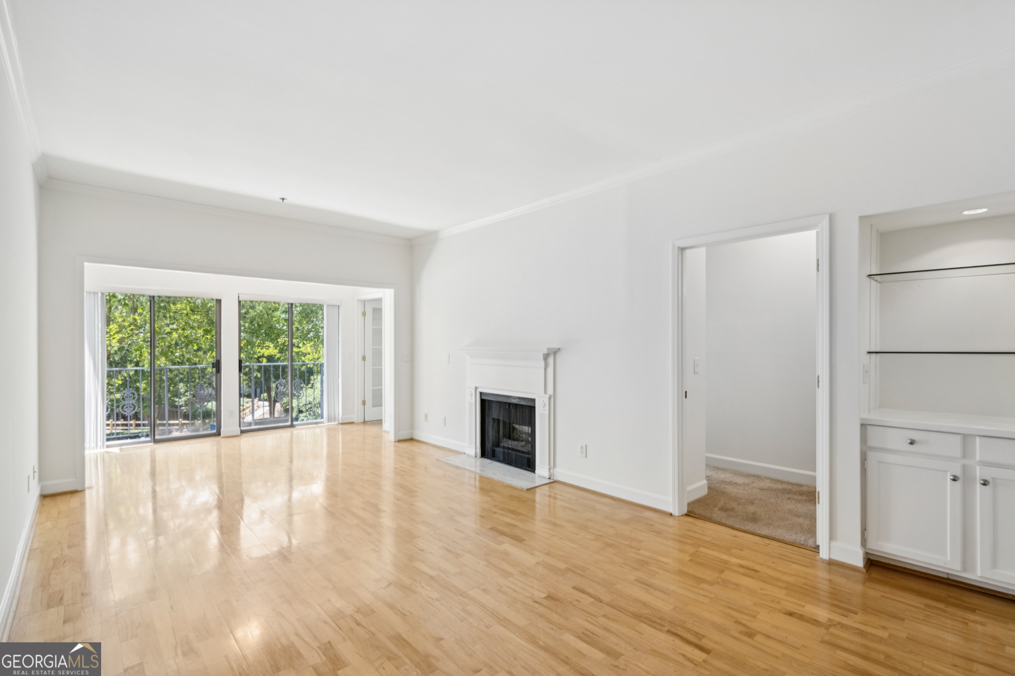 2921 Lenox RD NE 106