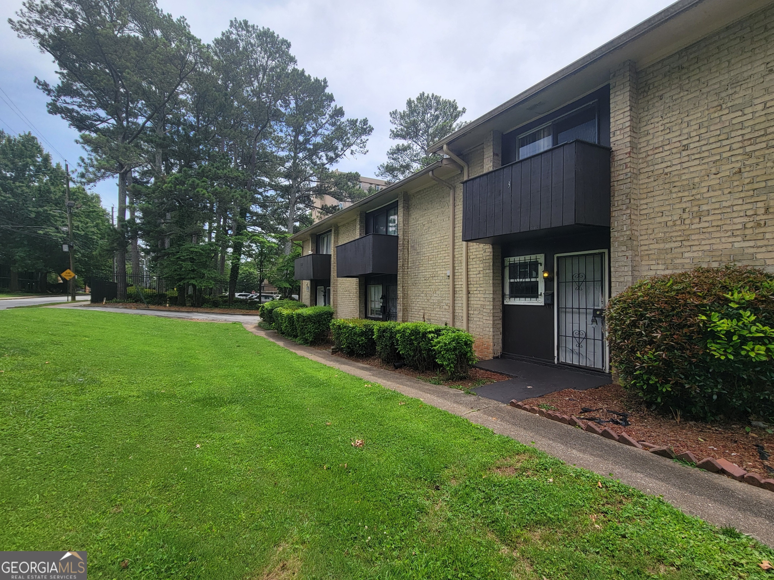 1867 Myrtle DR SW APT 3