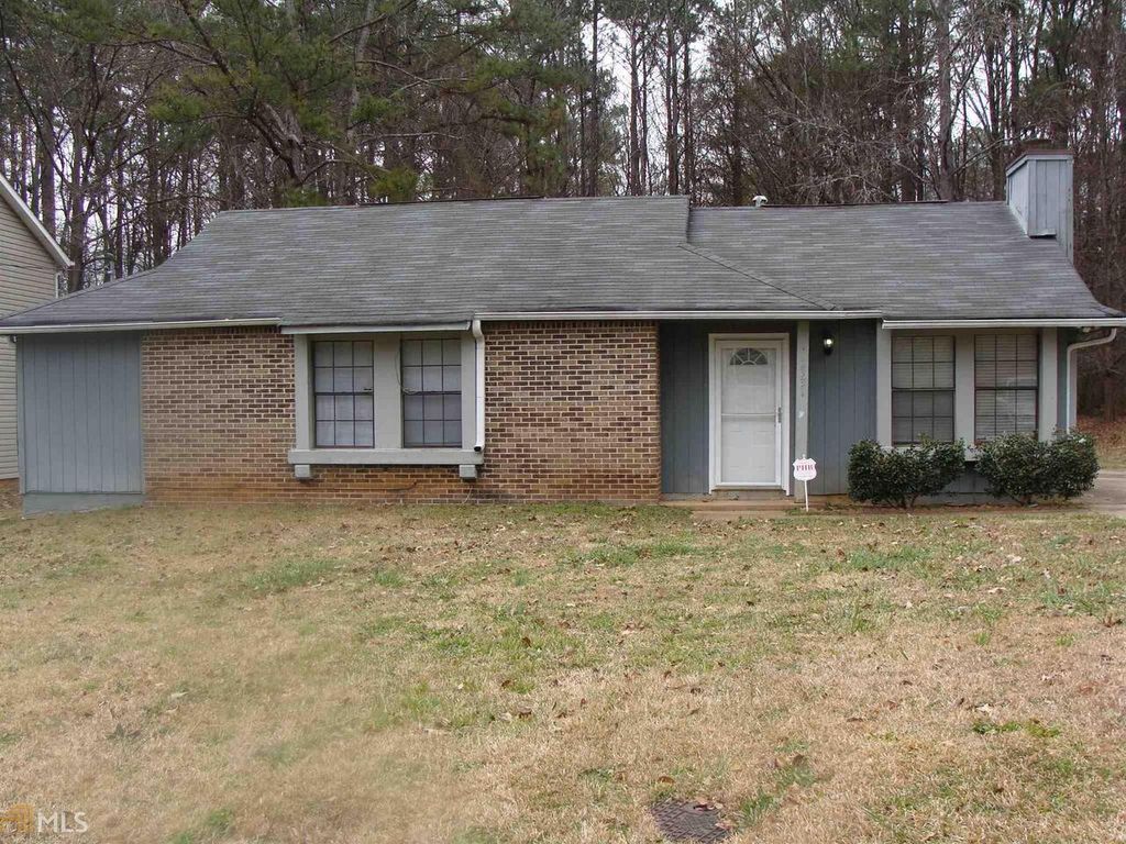 Photo of 2331 Newgate Drive, Decatur, GA 30035 (MLS # 10765739)