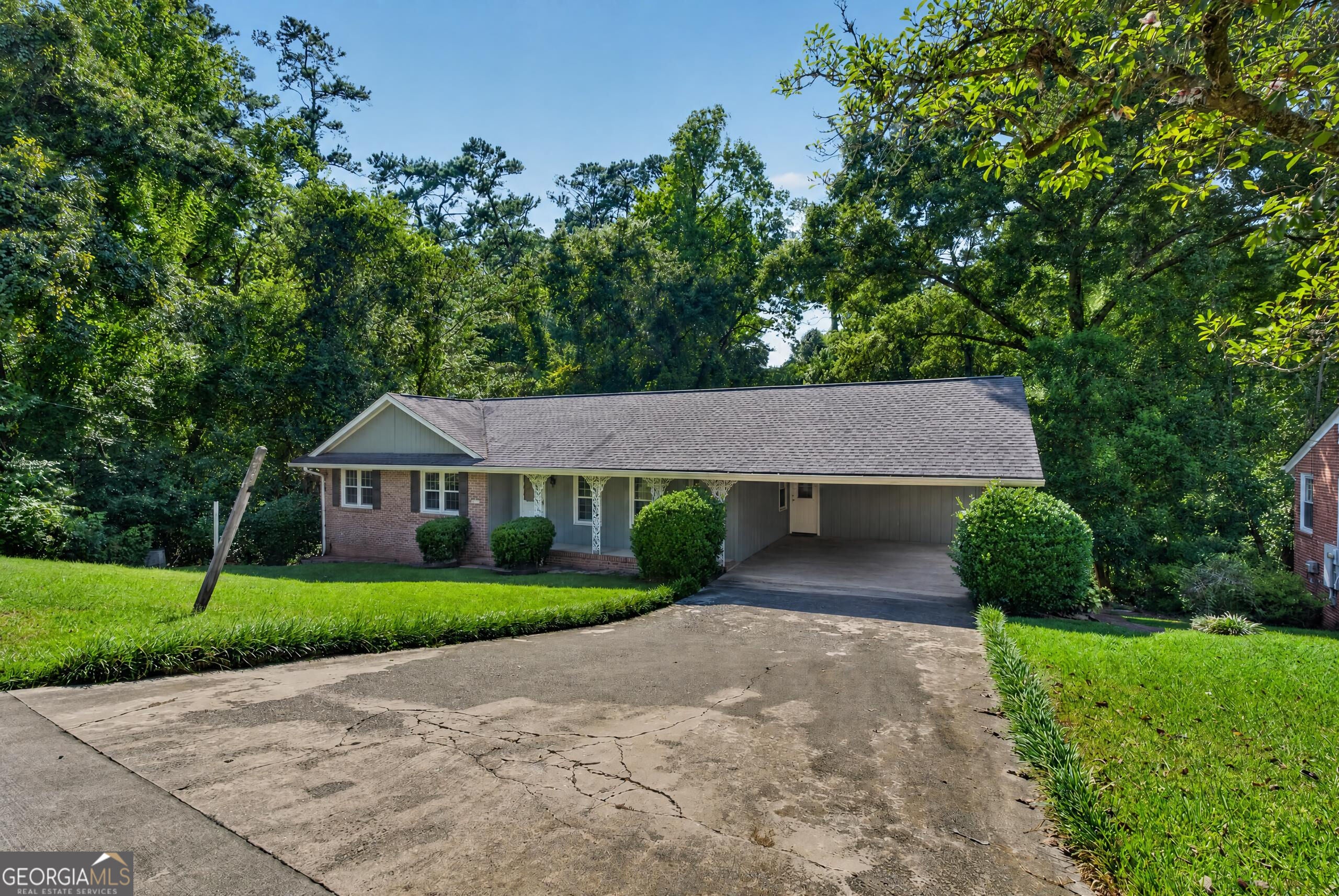 456 Adrian PL