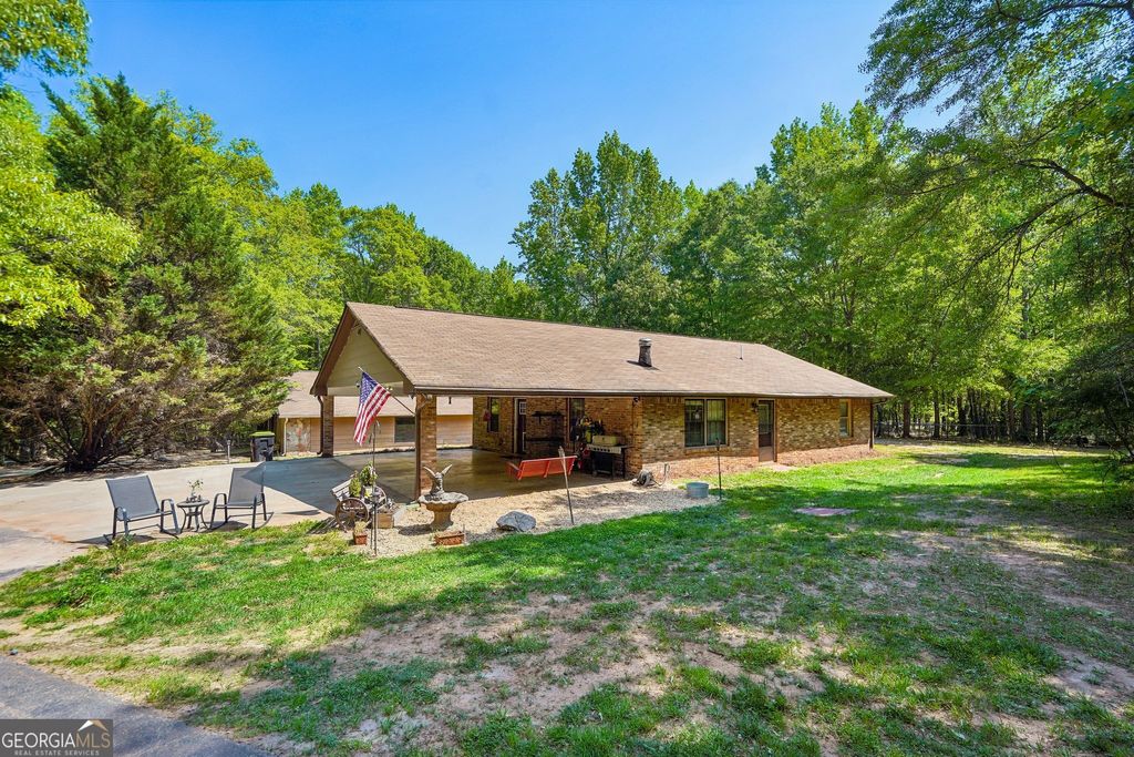 Photo of 241 Busbin Road, Fayetteville, GA 30215 (MLS # 10741477)