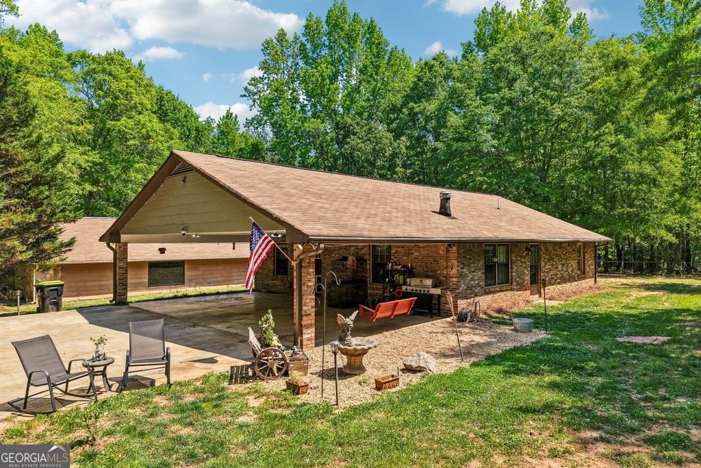 Photo of 241 Busbin Road, Fayetteville, GA 30215 (MLS # 10741477)