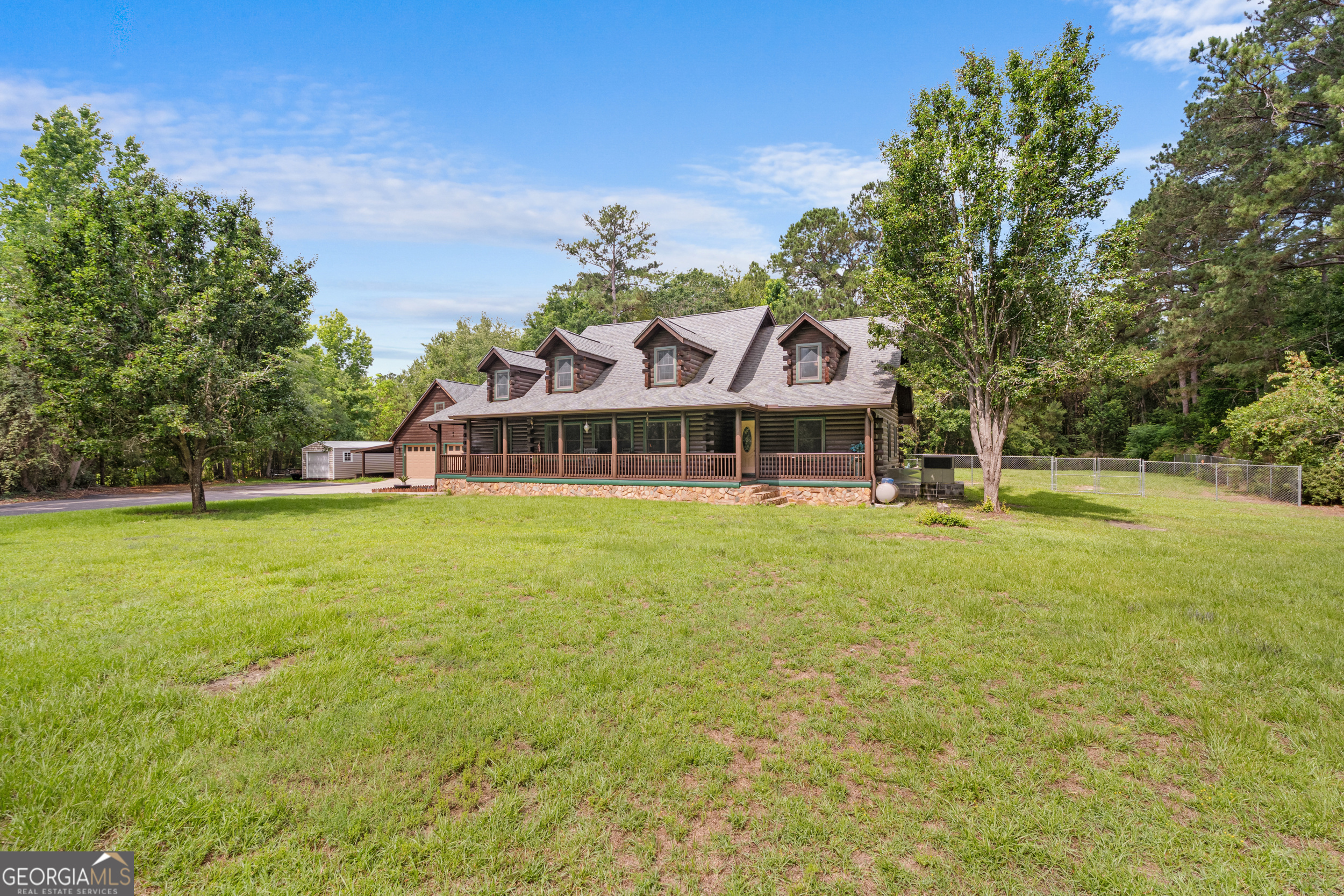817 Lakeview Road