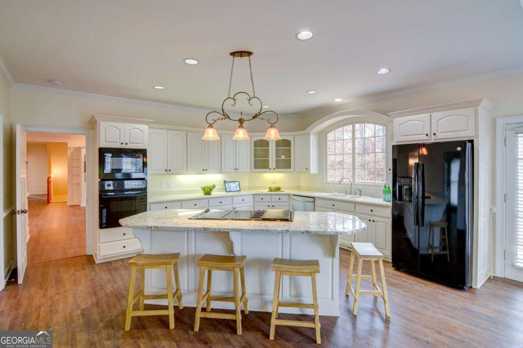 Photo of 5305 Linnadine Way, Peachtree Corners, GA 30092 (MLS # 10651143)