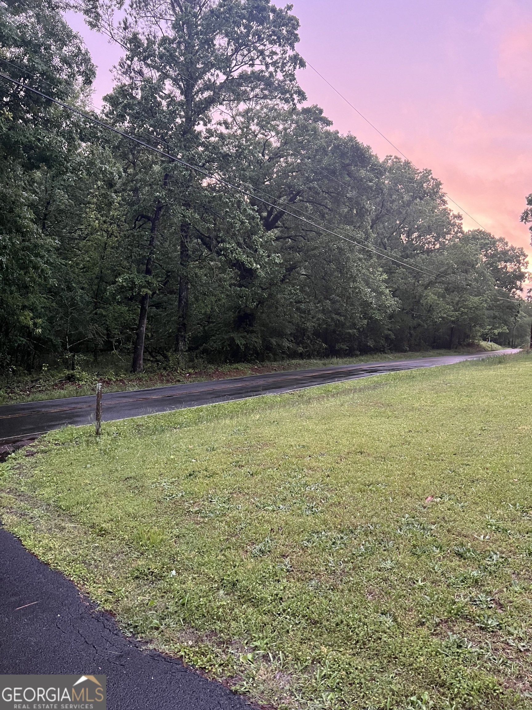 2.75 acres in sought after Model school district. Tucked away in a peaceful, private location, this property features mature hardwoods and a level topography-perfect for building your dream home or weekend retreat. Conveniently located to Hwy 140 and just a 15 minute drive to Barnsley Gardens Resort!