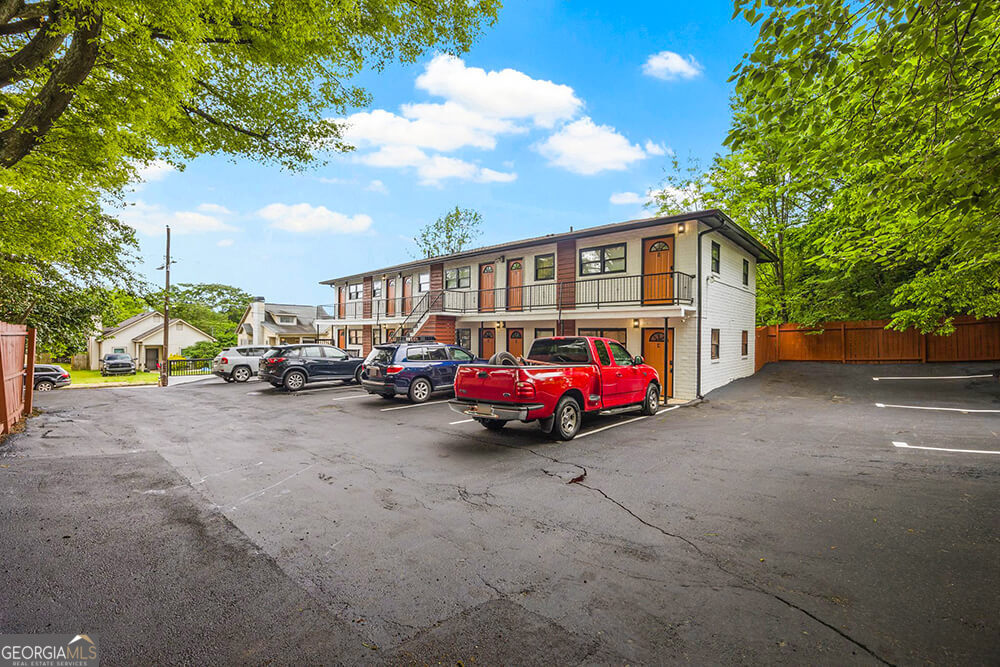 692 Smith ST SW 6